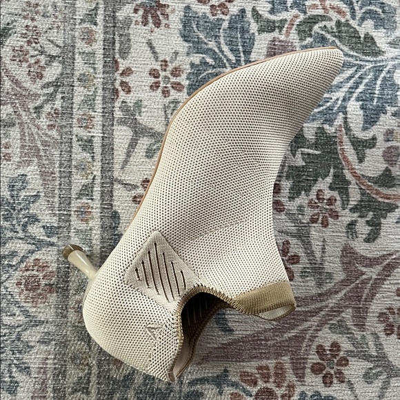 Elegant Beige Ankle Booties - Picture 4 of 7